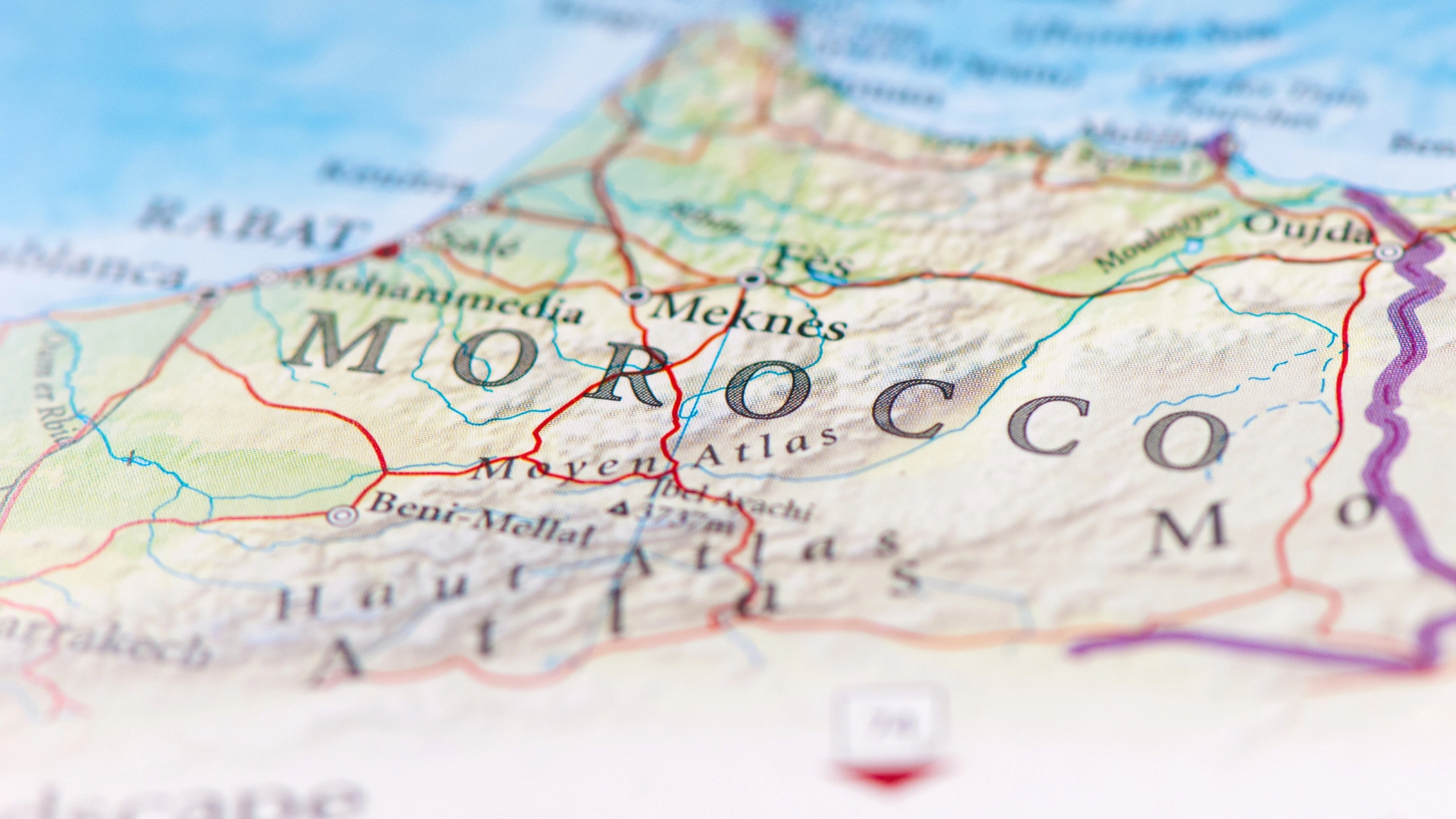 Discover Morocco’s diverse geography and climate, located in North Africa near Europe. From the Sahara Desert and Atlas Mountains to Mediterranean and Atlantic coastlines, explore its unique landscapes. #MoroccoTravel #Geography